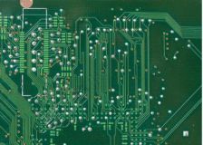 Identificar las diferencias en los materiales de las placas de PCB