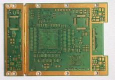 Composición de PCB y colocación de componentes especiales