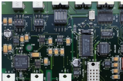 ¿El pcba incluye mano de obra y materiales, ¿ sabes si el PCB está dañado?