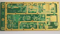 Método de soldadura y embalaje del chip de placa de circuito impreso