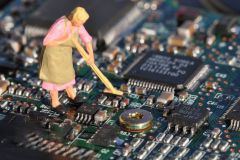 The importance of cleaning corrosion on PCB 